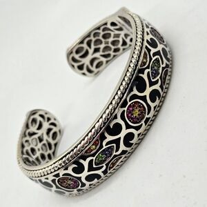 Vintage Sterling Silver Signed SR. Beautiful filigree Design with flower Crystal